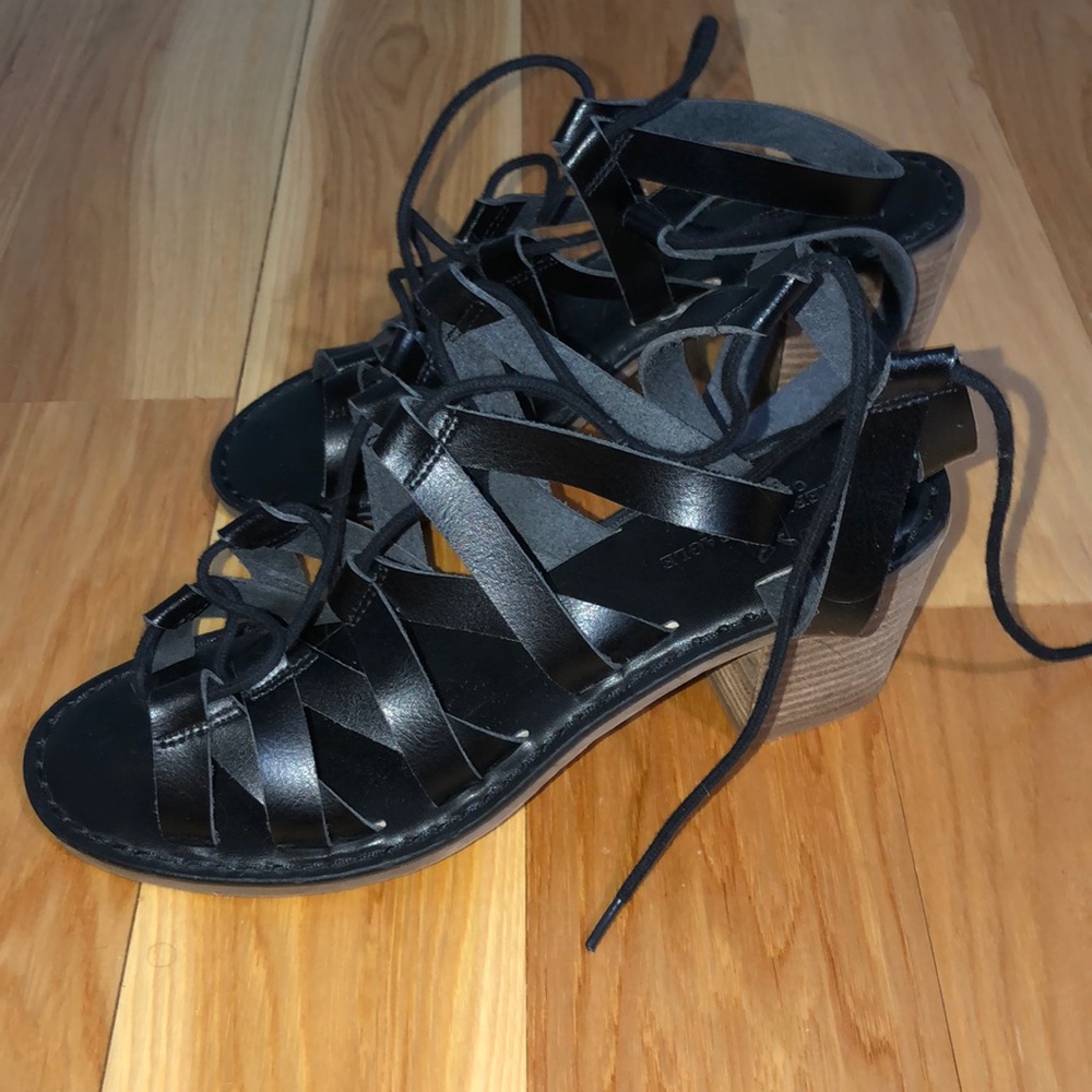 AEO chunky heels